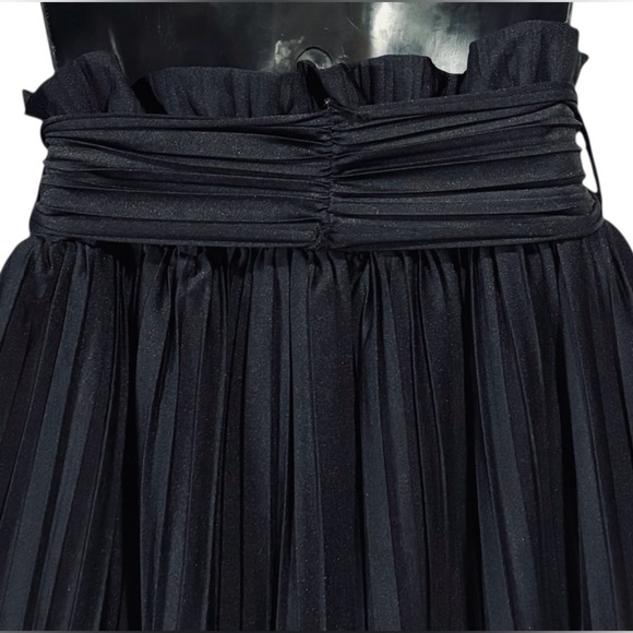 ZARA, Pleated Paperbag Mini Skirt With Bow, Medium, Black - Picture 6 of 7